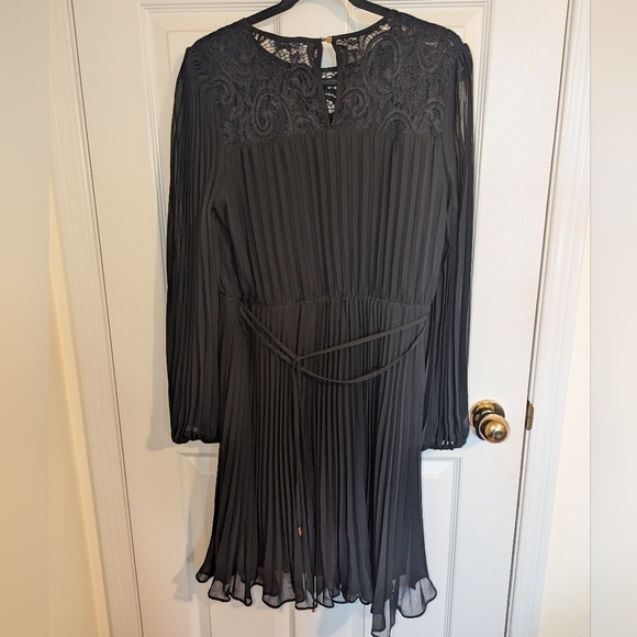 Suzy Shier Black Dress - Picture 2 of 4